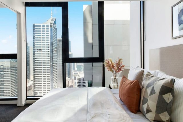 A Chic Apt Near Southern Cross with City Views