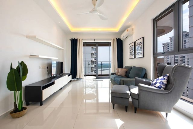 Comfy 3BR Apt in Danga Bay, FREE Parking, Sea View