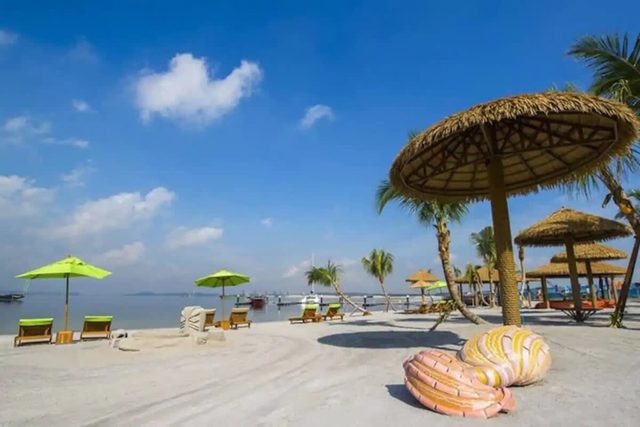 Spacious High-Floor 2BR with Beautiful Water Views