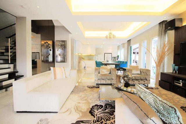 A Stylish & Comfy 4BR House with Gazebo — Cheras, Selangor