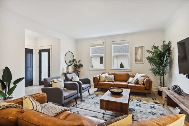Beautiful Luxury Renovation, Near Downtown