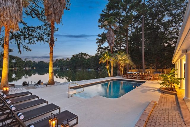 Rare 8BR Savannah Retreat | Pool, Lake & Game Room