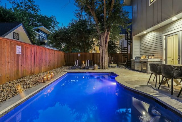 9BR East Austin Combo | Pool & Outdoor Dining