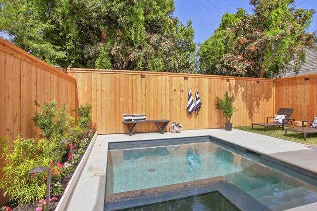 Relaxing Home with Heated Pool & Spa