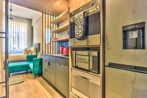 Designer, Oasis in the Easy City