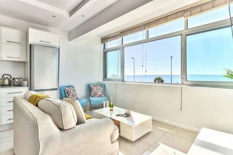 Ocean view Studio ,Promenade ,Invertor long stay