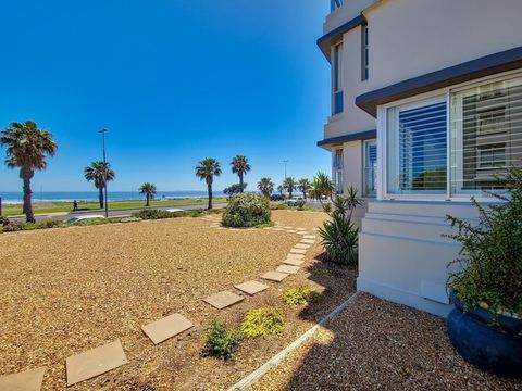 Sea front, wifi, secure, ocean facing apartment — Cape Town, Western Cape