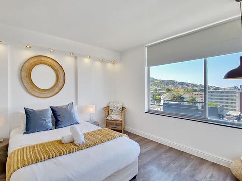 Stylish, central, secure apartment - night life, modern