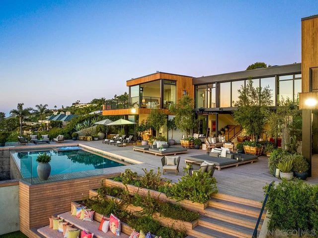 Golden Vista Estate