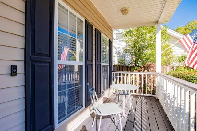 Central, Wonderful Porch & Yard! Hazel Hideaway