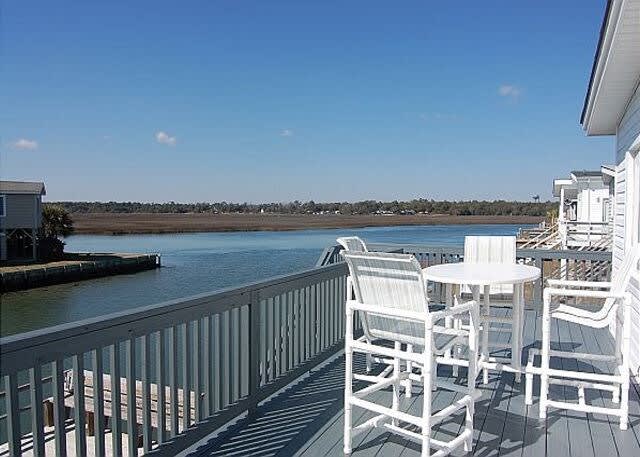 Johnsons Lair- Approx 476 Feet to the Beach! — North Myrtle Beach, SC