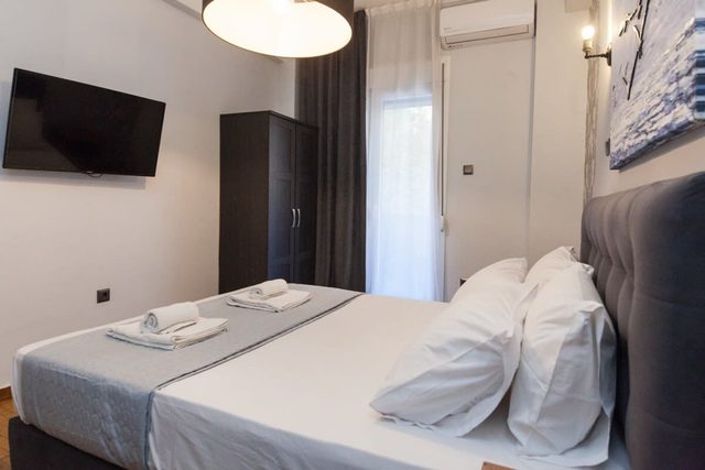 Modern City Flat 2 Bd near Metaxourgio Metro