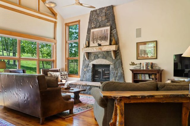 4BR Apres Ski & Golf Retreat with Hot Tub!