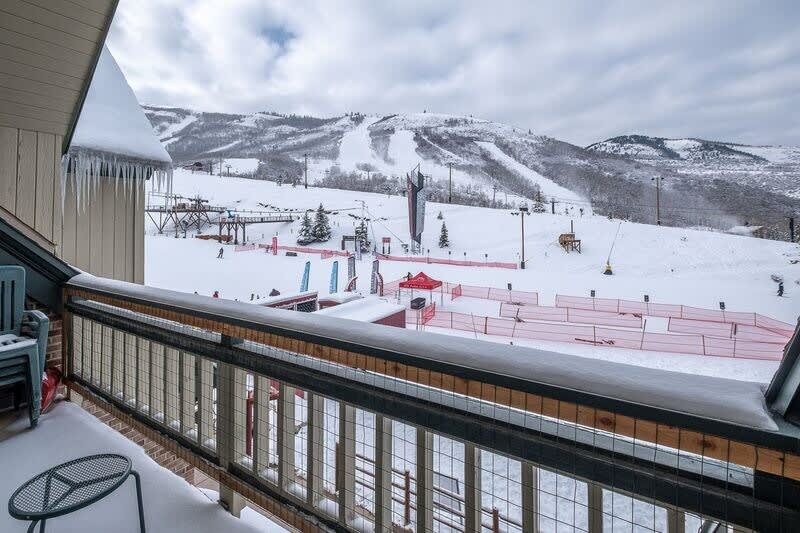 1BDR Ski-In/Out Condo; Stunning Mountain Location!