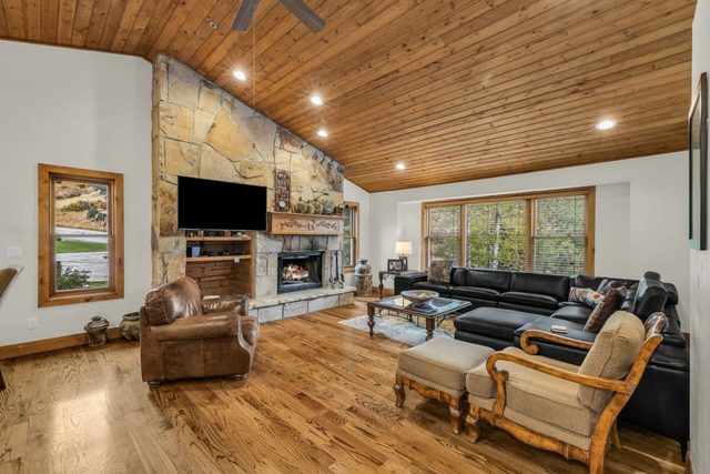 4BR Retreat w/Hot Tub & Great Location!