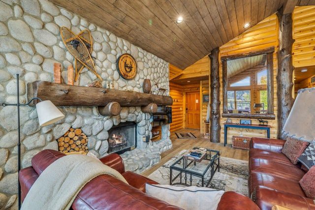 Luxurious 2BDR in Deer Valley with Hot Tub