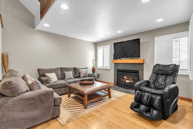 3BR w/ Loft Townhouse 3 Min Walk to Ski Lift