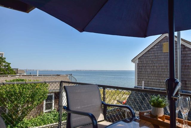 Gorgeous water views in the center of town!
