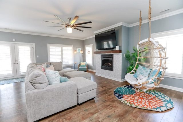 Sojourn Baycation 4 BR House 5 Min walk to Beach