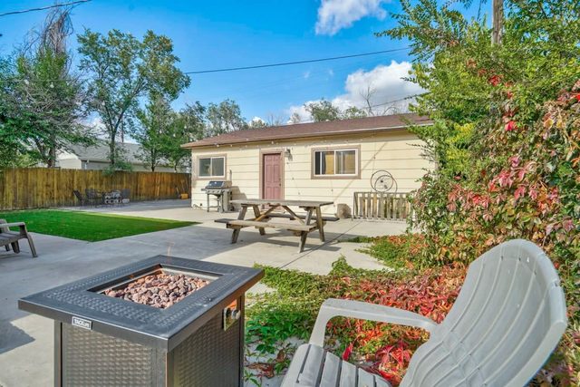2BR Pet friendly BBQ Fire Pit in EastSide Colorado