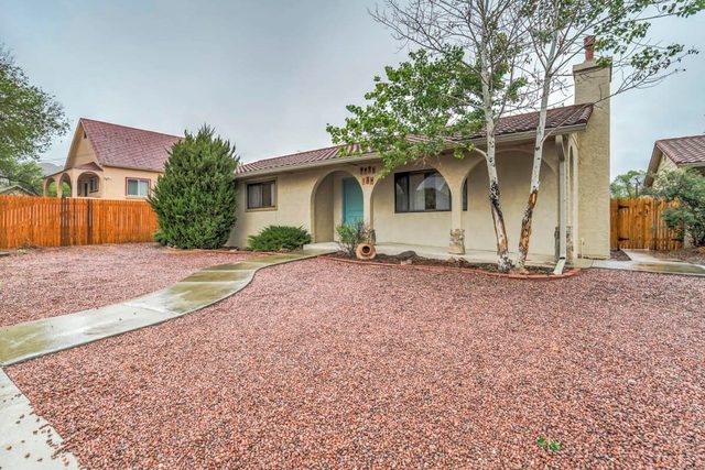Two houses | Patio & Fire pit in Old Colorado City