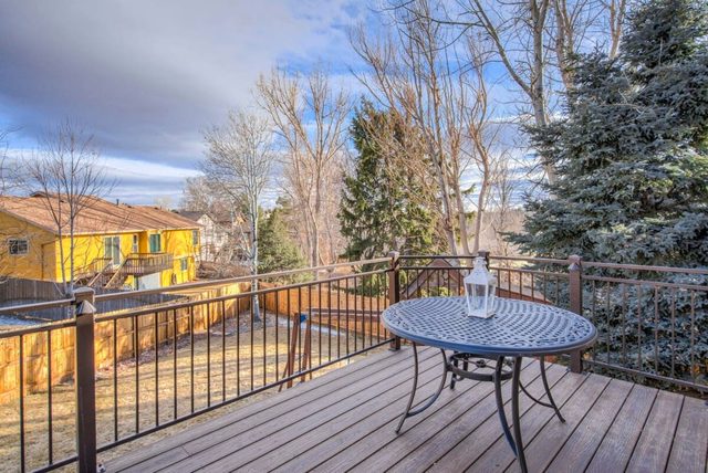 3BR | Backyard, outdoor seating, fireplace & Grill