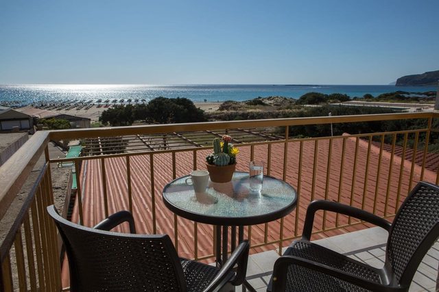En Plo Seafront Rooms | Falassarna with Sea View 3