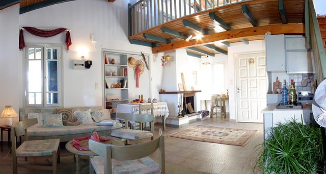 Thalia Studio In Agia Marina | 750m from the beach