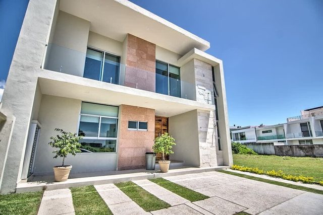 Villa 4: 5BR w Private Pool & Beach Club Access
