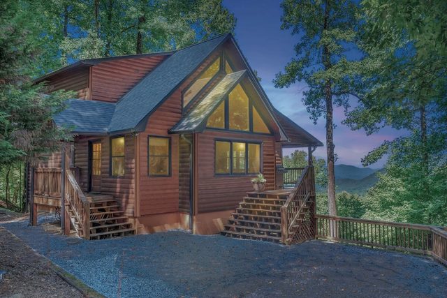 Long-Range Views, Hot Tub & Games| Multi-level