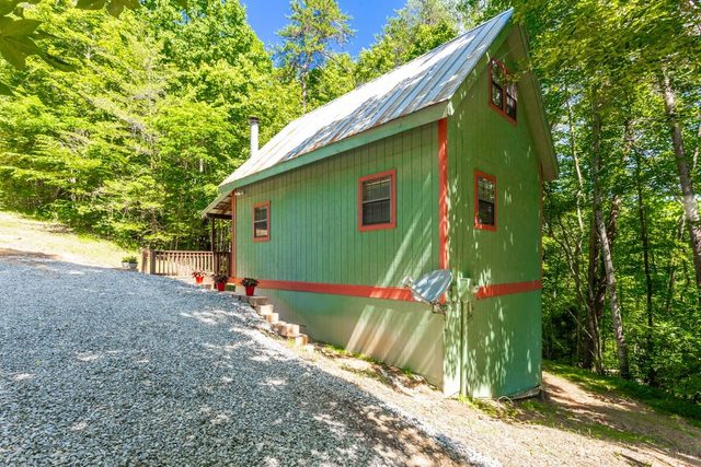 Ellijay Hideaway Near Waterfalls & Wineries| Chase Waterfalls, Sip Wine & Unwind by the Fire — Ellijay, GA