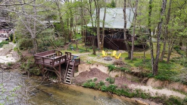 Your Private River Escape | Deck, Firepit & WiFi | Fish, Float & Unwind