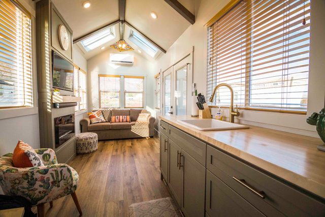 Zion-Day-Trip Ready • Tiny Home + Mountain Views