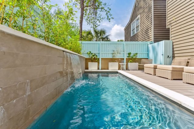 Home With Private Pool 'The Blue Lagoon' — Charleston, SC