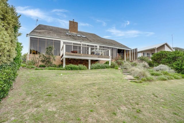 The Glass House – Goolwa South Holiday Home Near Beach & Golf Course