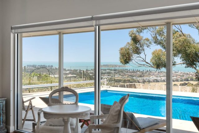 Encounter Blue Victor Harbor Retreat: Secluded Pool