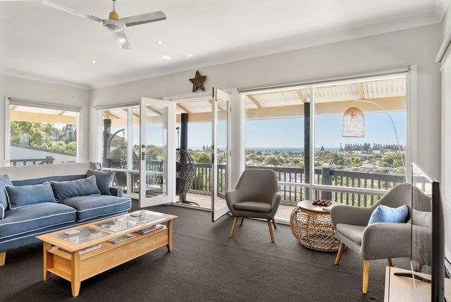 Habitat Sea View Home w/ Deck & Central Victor Harbor