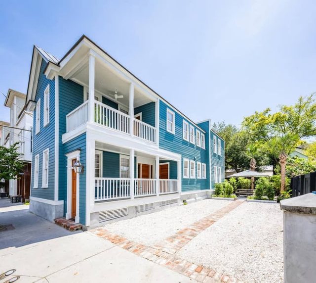 100ft to King St. Outdoor Space, Modern Design!