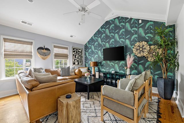 Stylish Getaway in Downtown Charleston