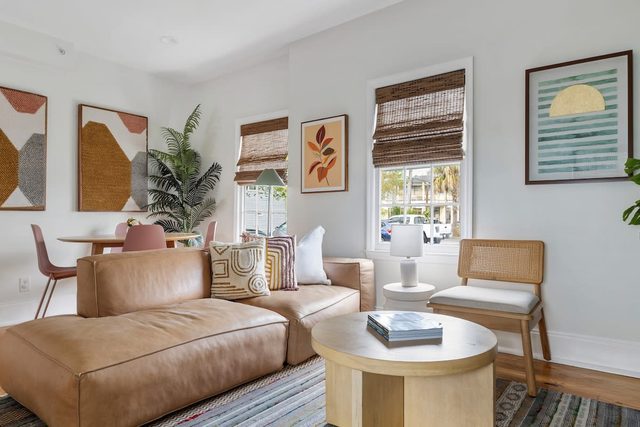 Downtown near King St - 4BR/2BA