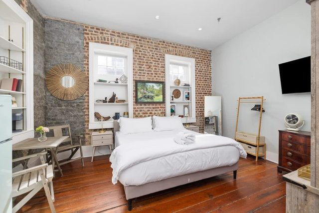 Luxury French Quarter 1bd Suite w. Parking