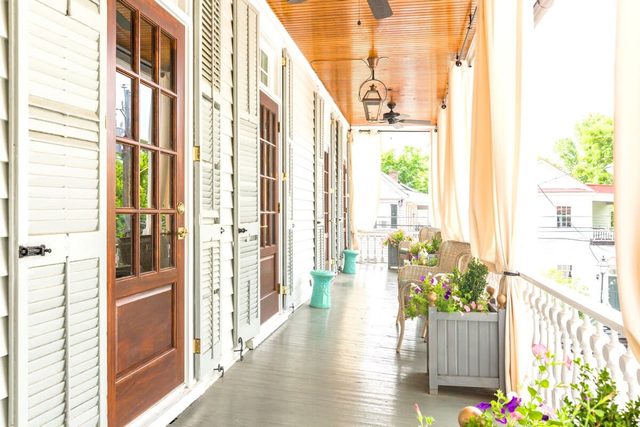 Downtown 9BR Mansion with Gym Access + Parking — Charleston, SC