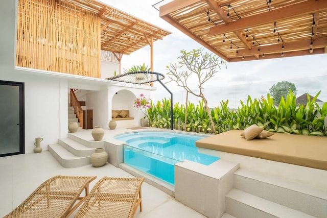 Three BD with Rooftop Jaccuzi and Glass Pool