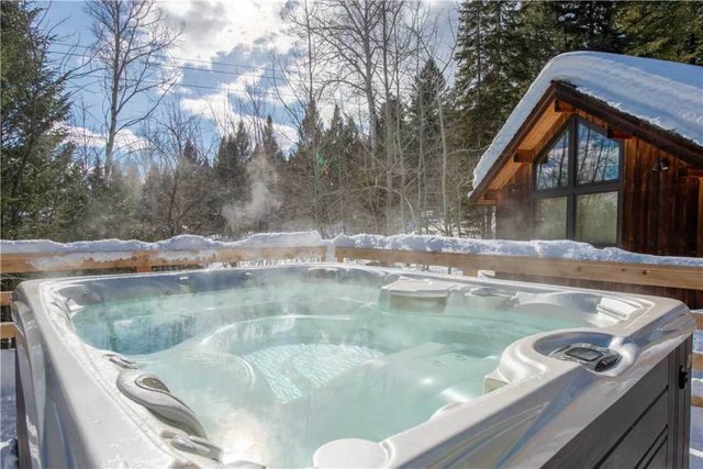 Bray House Ski-In Ski-Out Family Home