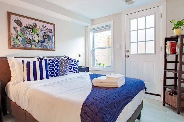 Lux CoHi Cove - Walk to METRO Sub Shopping & More