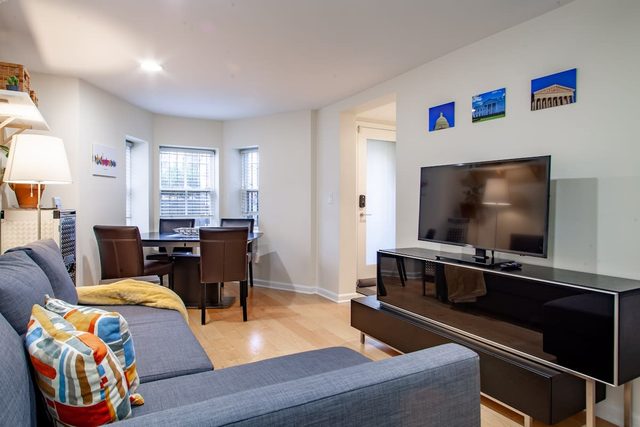 Logan Circle 1BR - Walk to U St Metro