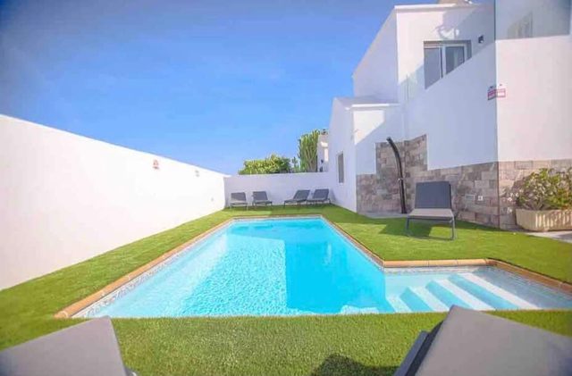 Villa Renata with private heated pool and hot tub