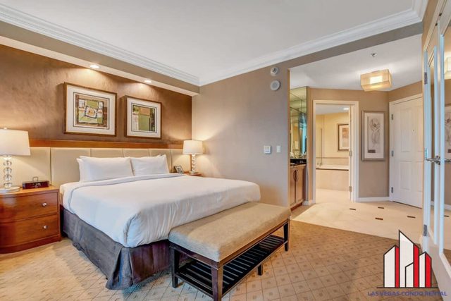 MGM Signature Condo w/ Strip & F1 Views, Jacuzzi