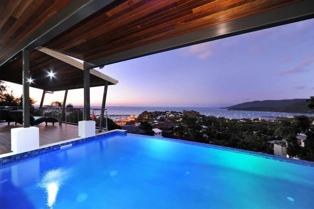 15 Kara - Stunning 5 Bedroom Home With Million Dollar Views, walk to Airlie Beach Main Street. — Airlie Beach, Queensland