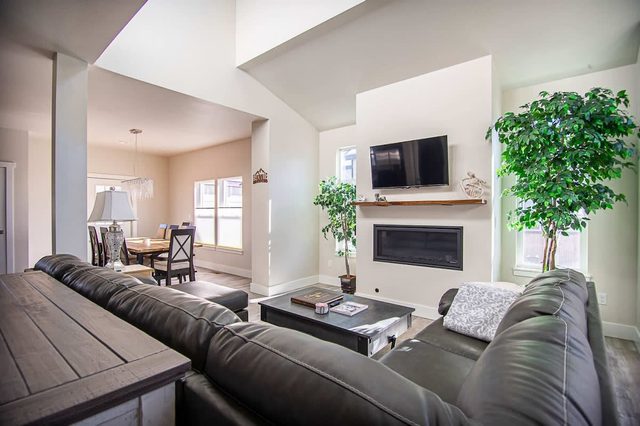 4BR Mountain Home | Fireplace, King Beds, Fast Wi-Fi